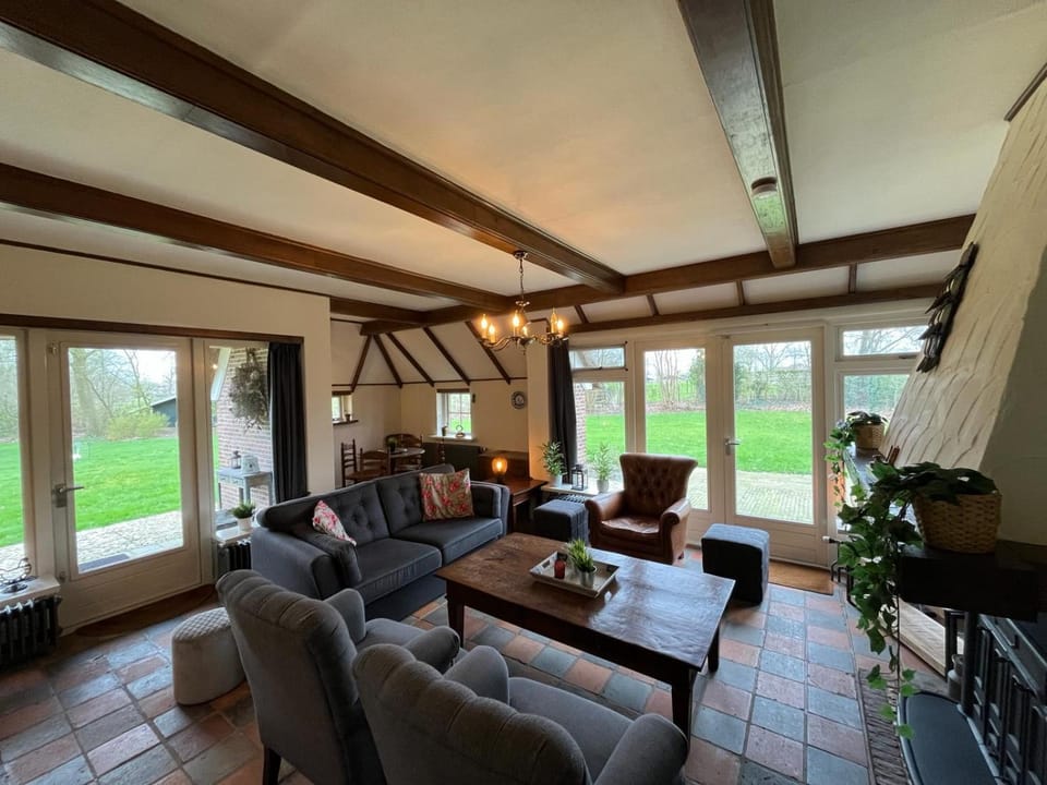 Unieke Twentse boerderij - 4 bedrooms & huge private garden House in Overijssel (province)