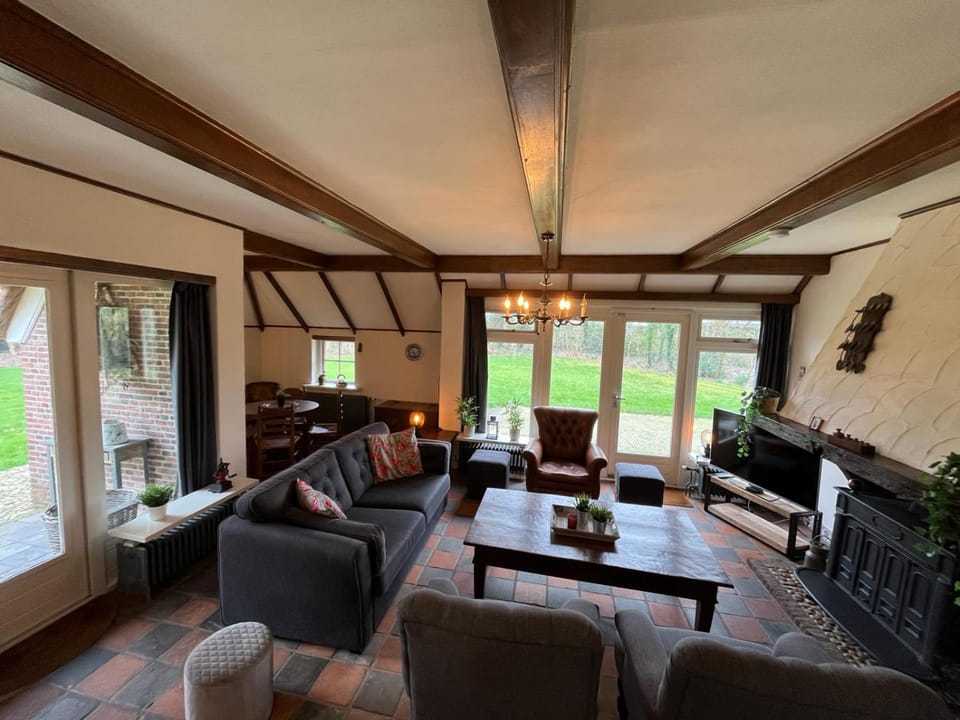 Unieke Twentse boerderij - 4 bedrooms & huge private garden House in Overijssel (province)