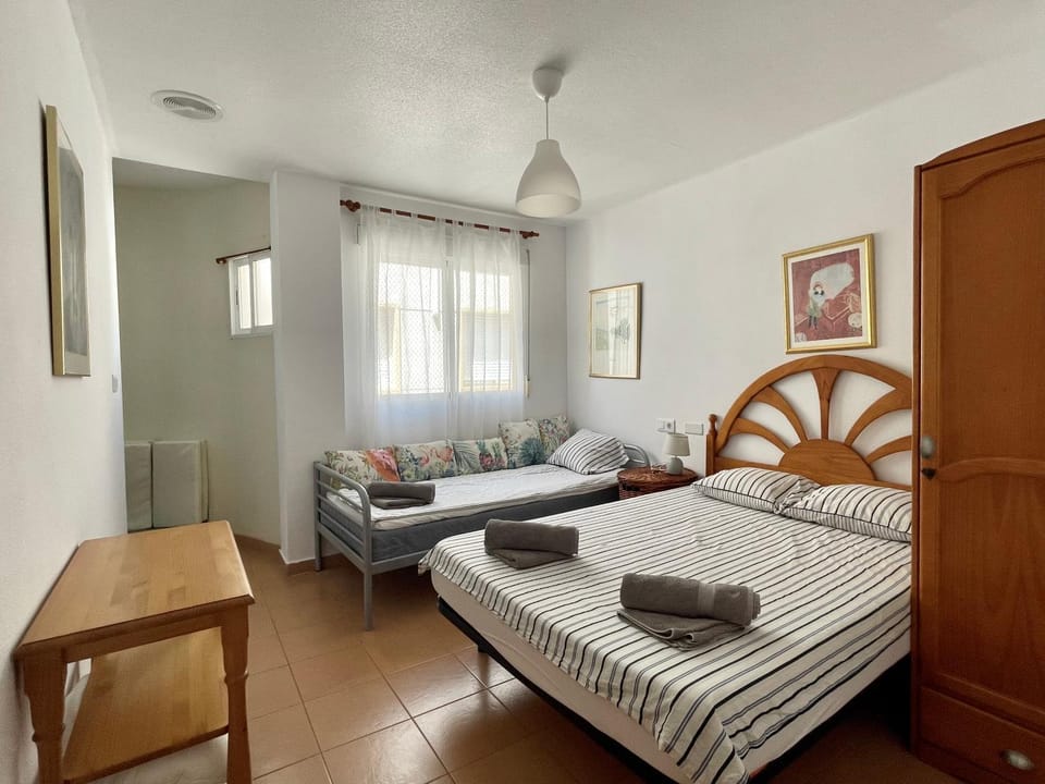 Family stay house with pool House in Santa Pola