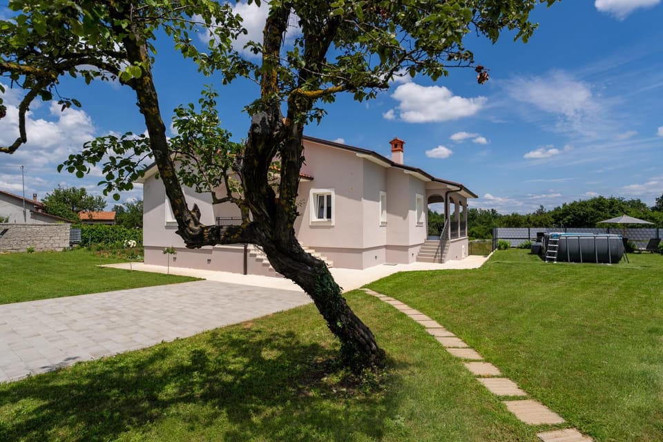 Holiday house Leana Villa in Istria County
