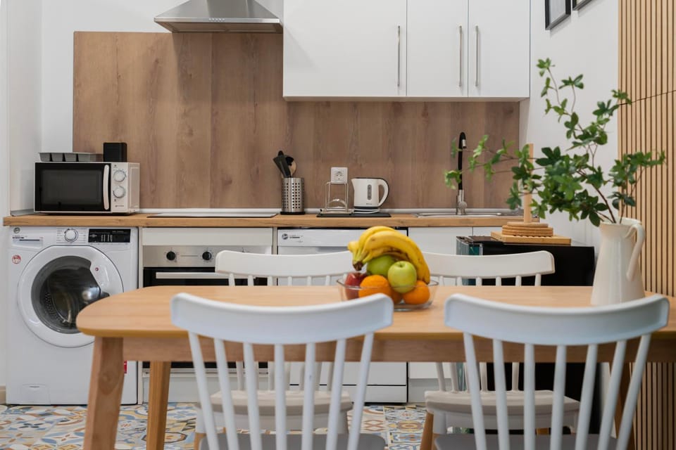 Dining area, dishwasher, minibar, stove, washing machine
