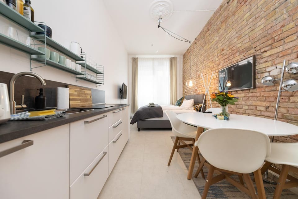 Dining area, kitchen