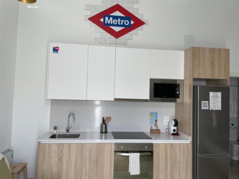 Kitchen or kitchenette, minibar, pet friendly, stove