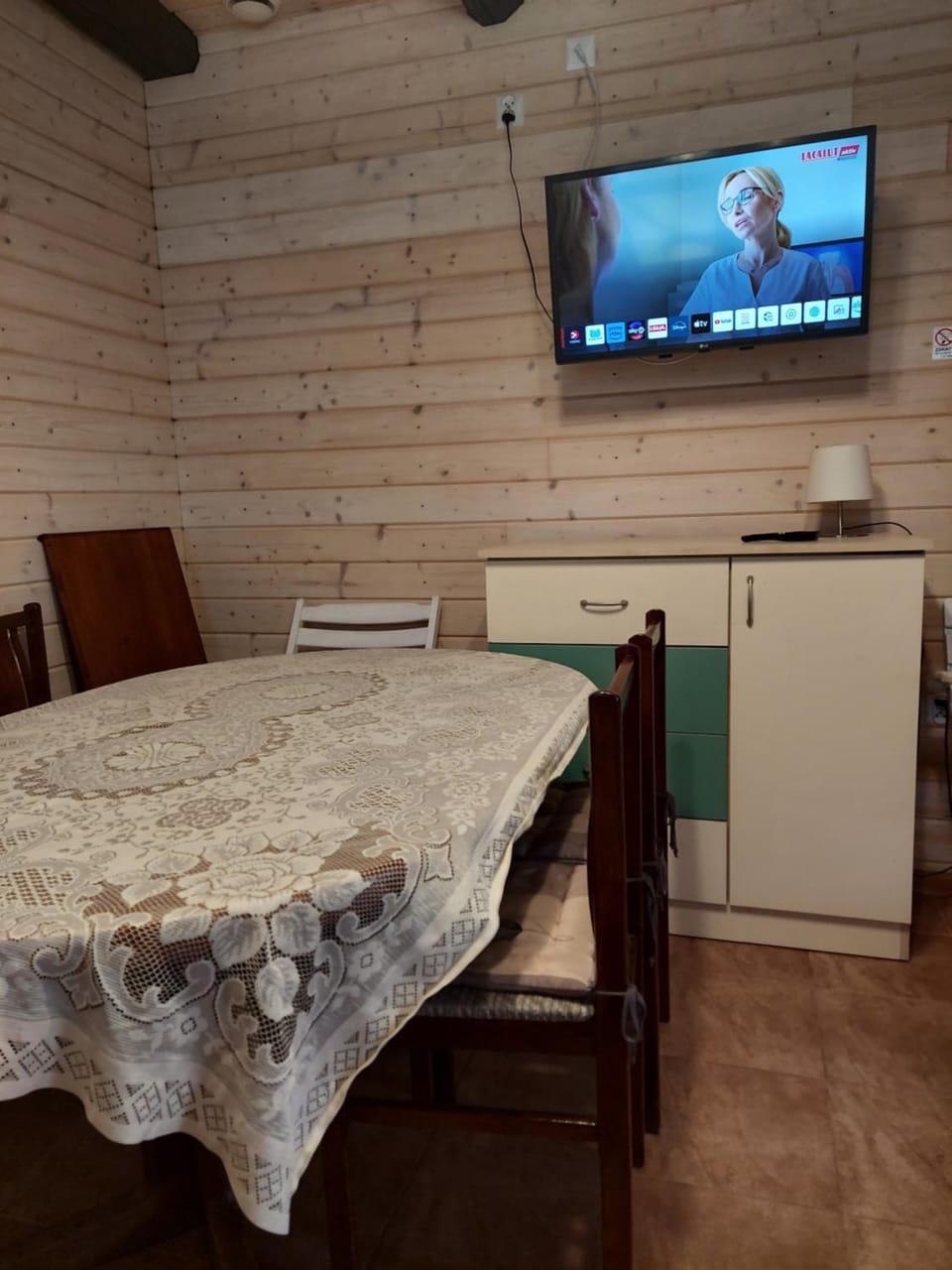TV and multimedia, Dining area