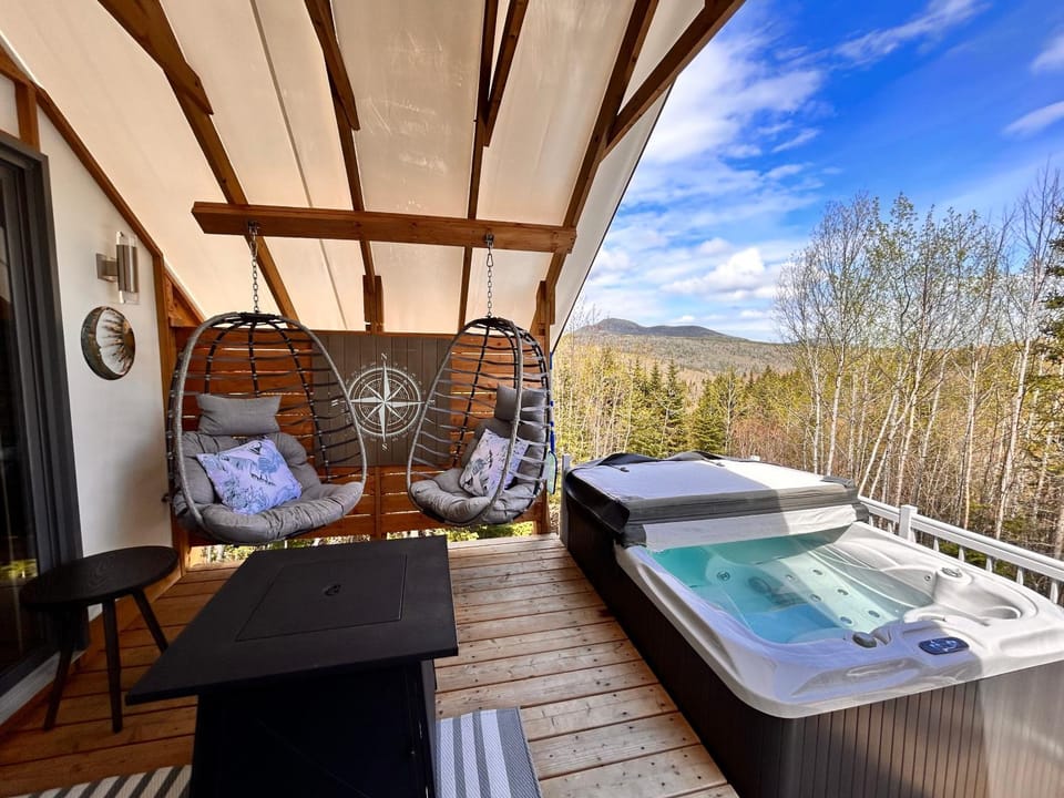Patio, View (from property/room), Balcony/Terrace, Spa and wellness centre/facilities, furniture