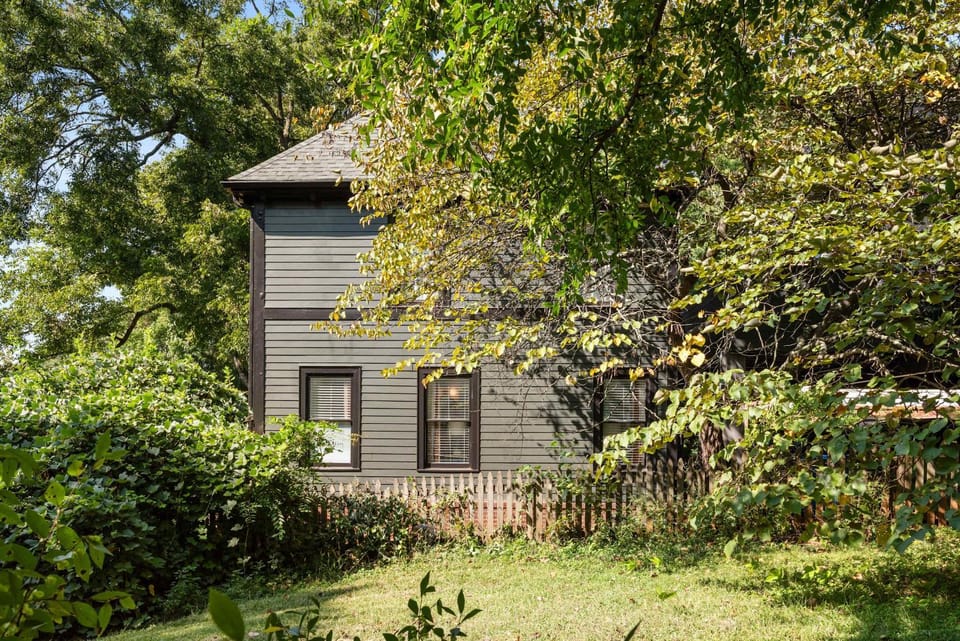 Brooklyn Bungalow Apartment in Atlanta