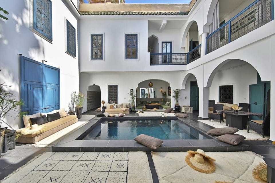 Patio, Swimming pool, Internal: Not applicable to any particular room
