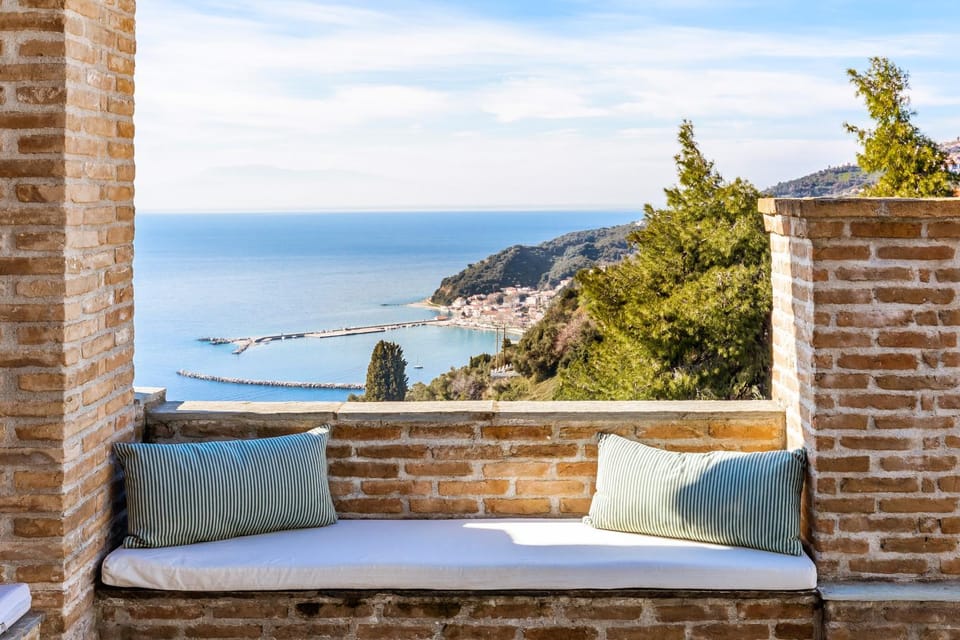 View (from property/room), Balcony/Terrace, Seating area
