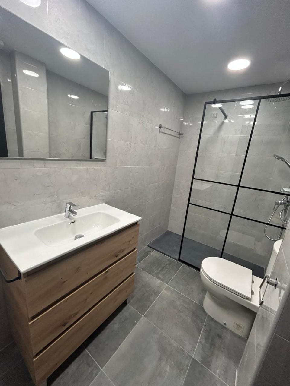 Shower, Toilet, Bathroom