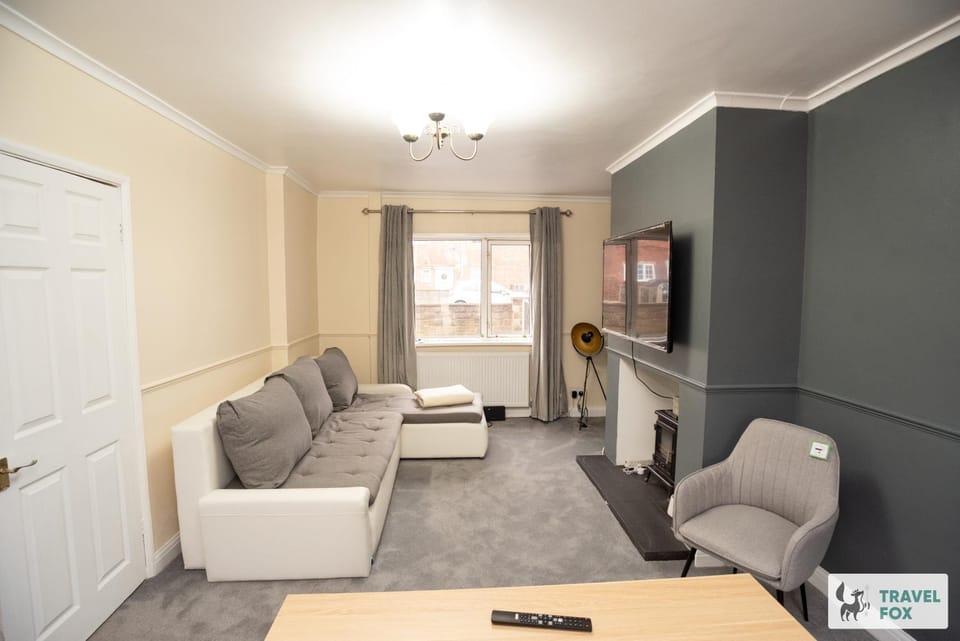 TV and multimedia, Living room, Seating area