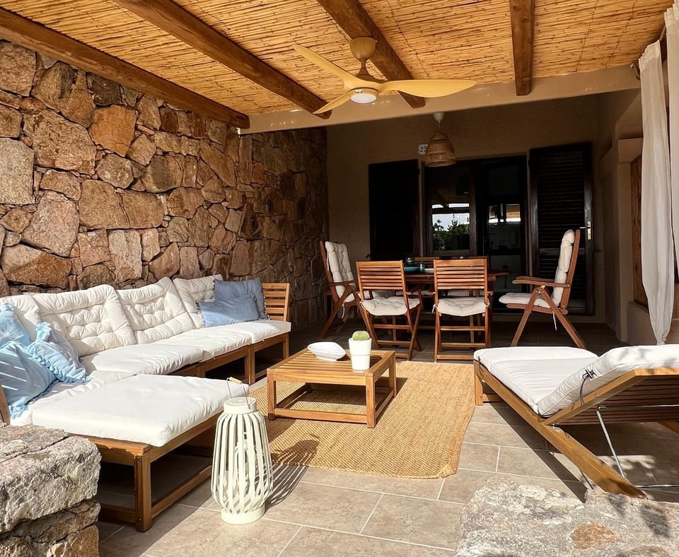 Patio, Dining area
