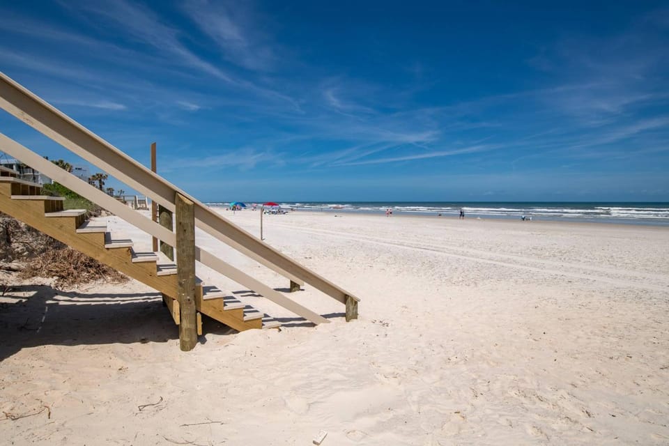 Sand Dollar I-208 House in Crescent Beach