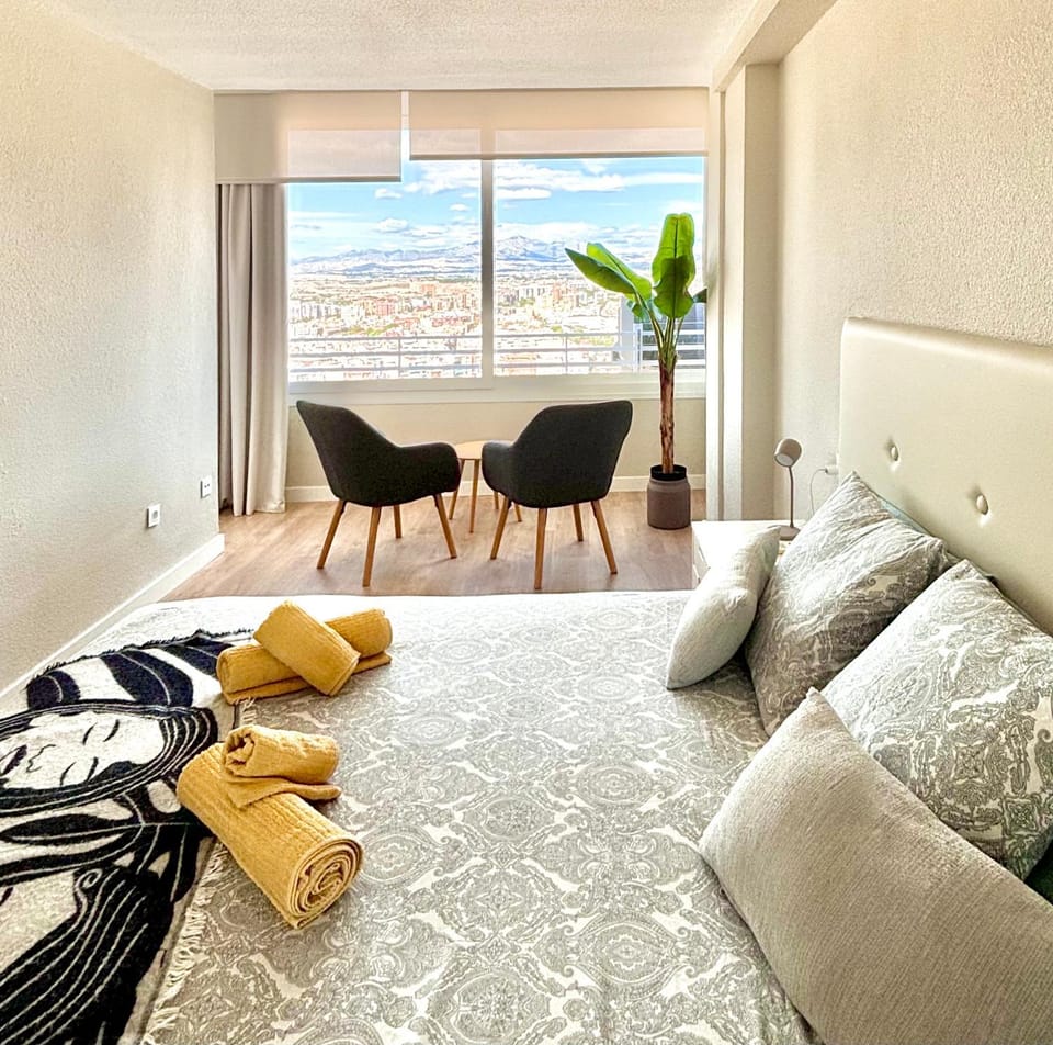 Bed, Natural landscape, Photo of the whole room, Bedroom, towels