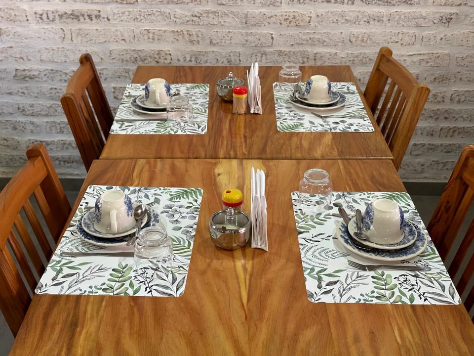 Food and drinks, Dining area