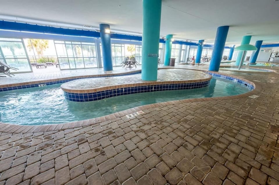 Low Floor,Direct Oceanfront,Heated Pools,Boardwalk House in Myrtle Beach