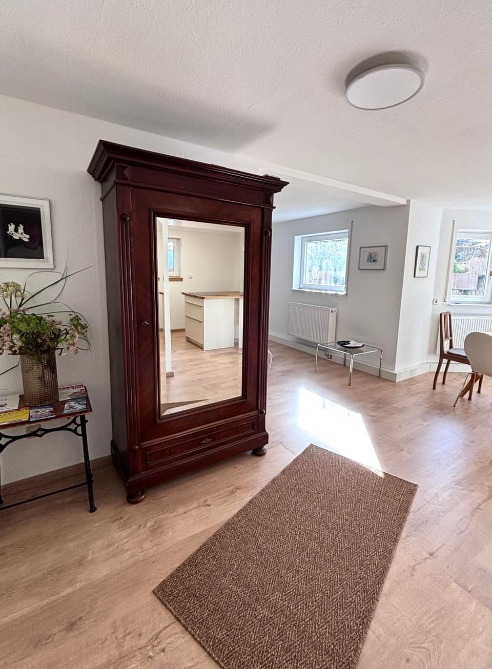 Living room, Dining area, Garden view