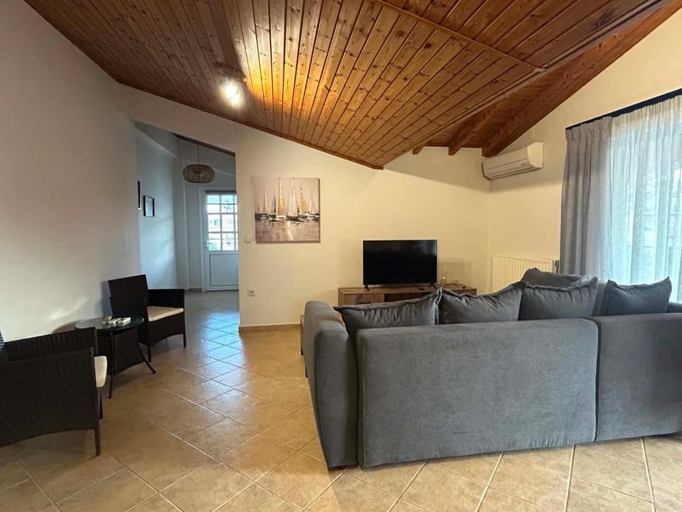 Grouzi Residences Apartment in Skala