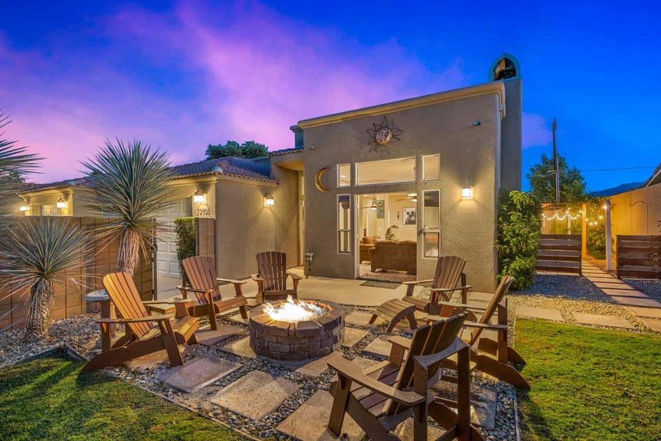 A Royal Oasis in the Desert with pool, spa and Epic Game Room! House in Bermuda Dunes