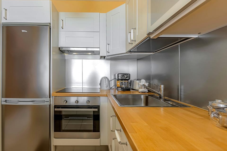 Kitchen or kitchenette, Living room, Bedroom, Swimming pool