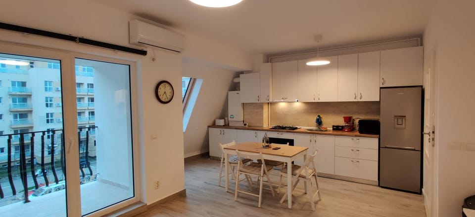 Kitchen or kitchenette, Dining area, minibar, pet friendly, stove