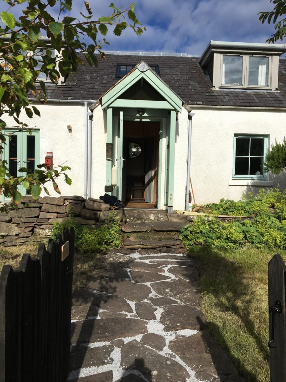 Property building, Facade/entrance, Garden