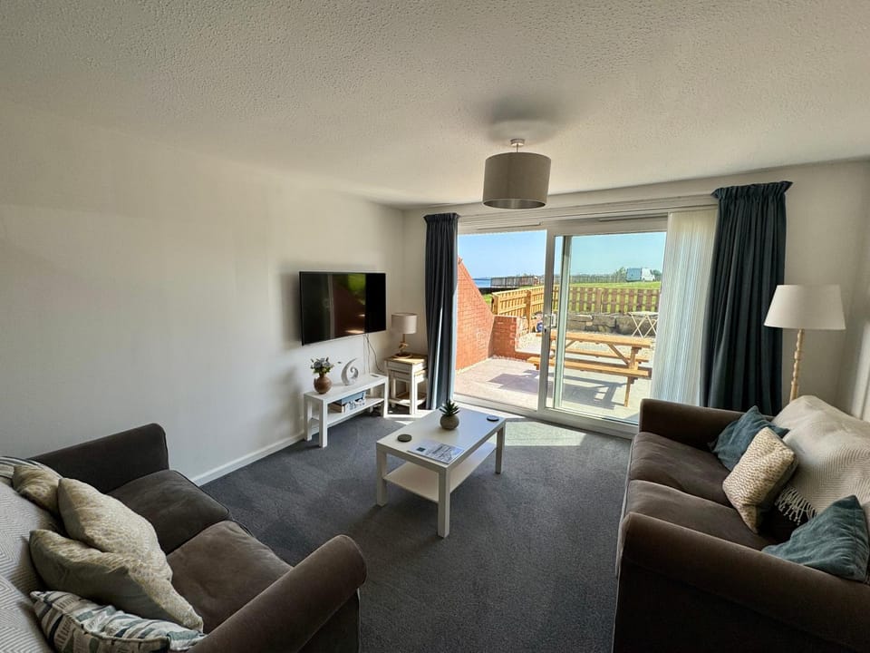 Cliff Haven, Sea View Holiday Home. House in North Shields