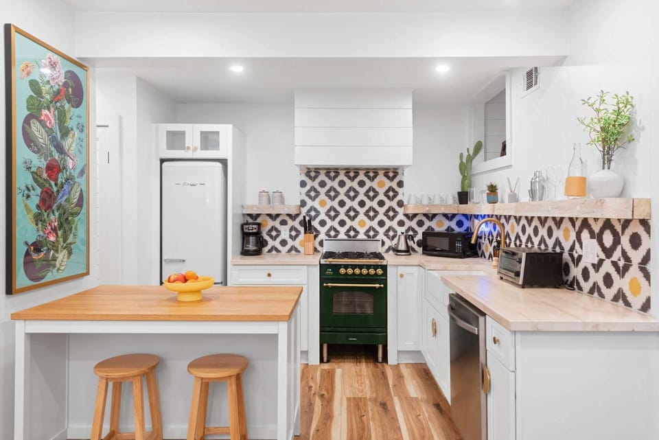 The Fox Den Apartment in Poncey-Highland