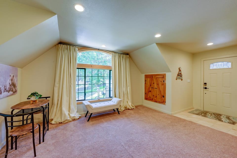 'Lakeside Bear Lodge' Studio: 9 Mi to Bass Lake! Apartment in Sierra Nevada