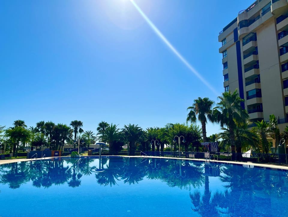 Swimming pool, Swimming pool