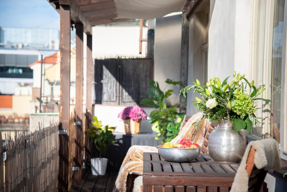 View (from property/room), Balcony/Terrace, Seating area