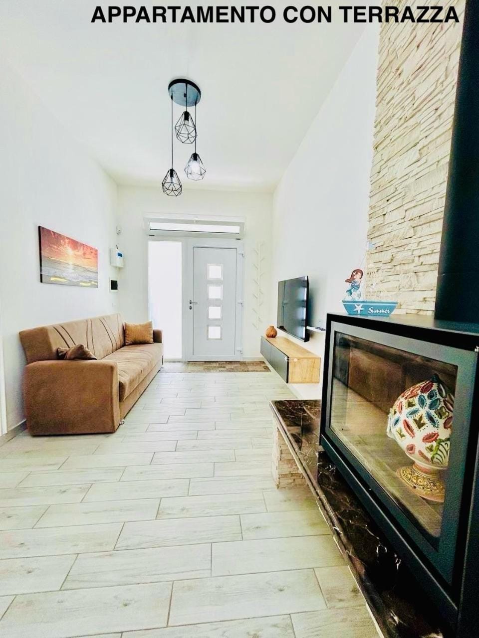 Communal lounge/ TV room, TV and multimedia, Living room, Seating area