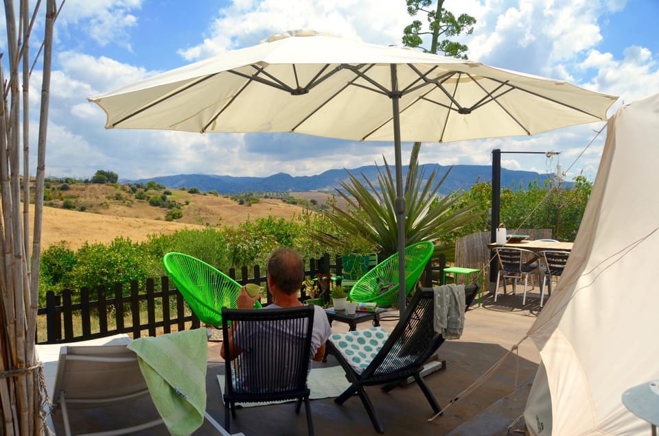 Glamping Bed and Breakfast Finca Alegria de la Vida Luxury tent in Valle del Guadalhorce