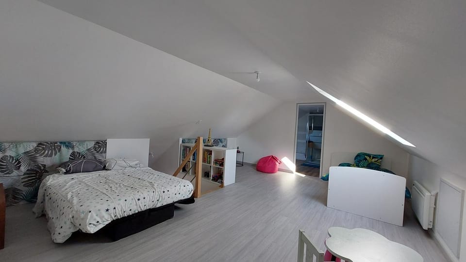 Maison d'hôtes avec jardin 3 chambres pour 7 à 45 min circuit 24h du Mans House in Centre-Val de Loire