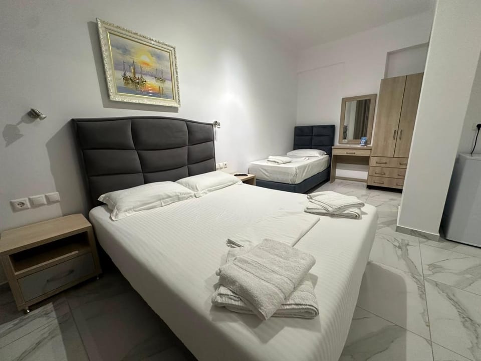VANGJELIS HOTEL Hotel in Vlorë County, Albania