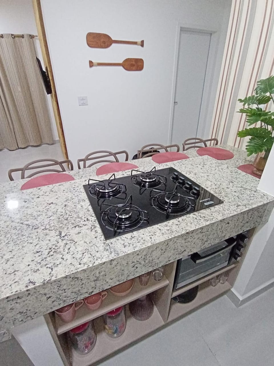 Kitchen or kitchenette, minibar, pet friendly, stove