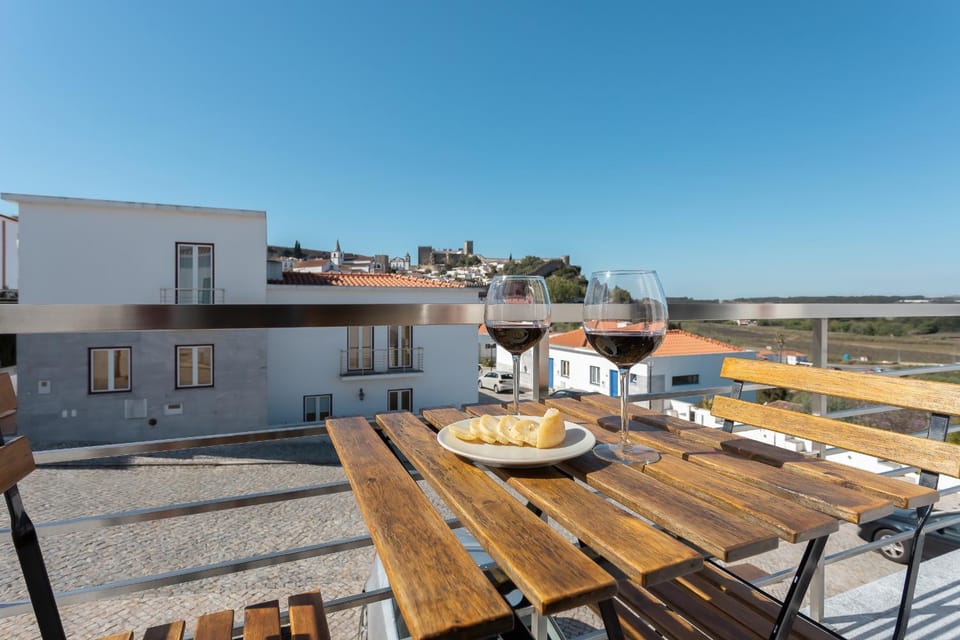 Day, Natural landscape, View (from property/room), Balcony/Terrace, City view, Street view, Quiet street view