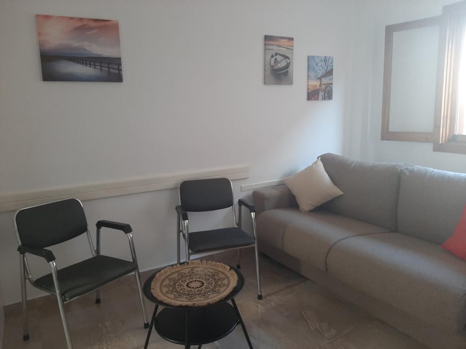 Loft a 50 metros de la playa. Apartment in Santiago de la Ribera