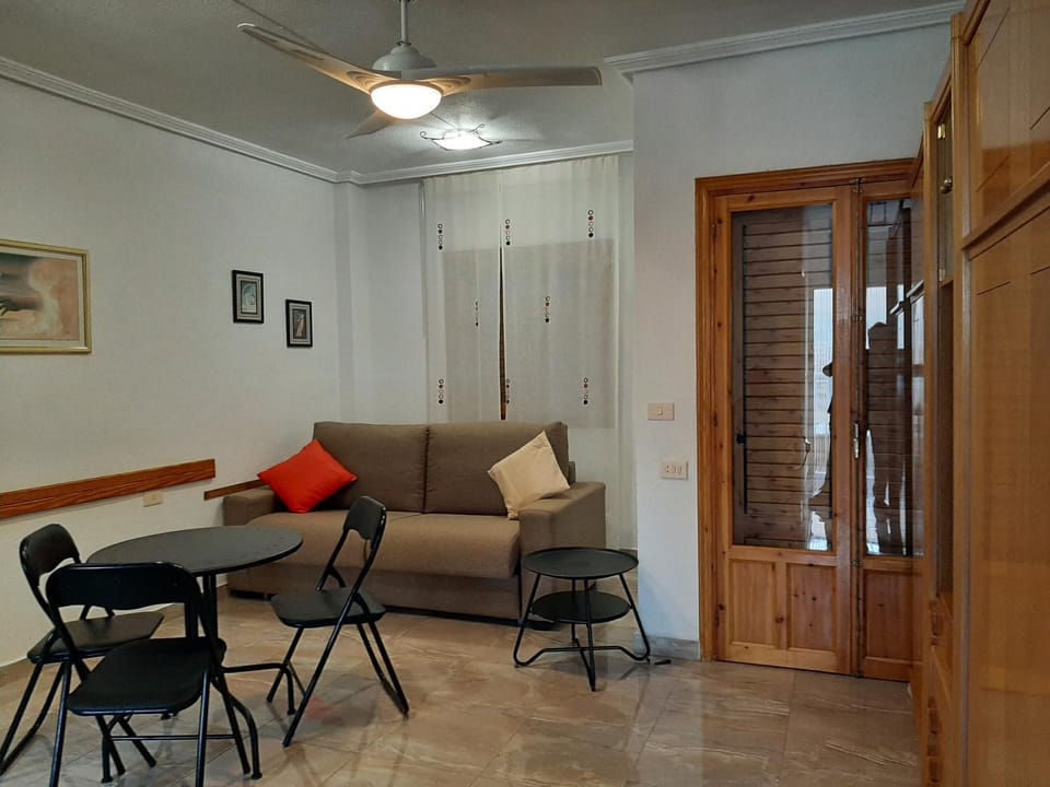 Loft a 50 metros de la playa. Apartment in Santiago de la Ribera