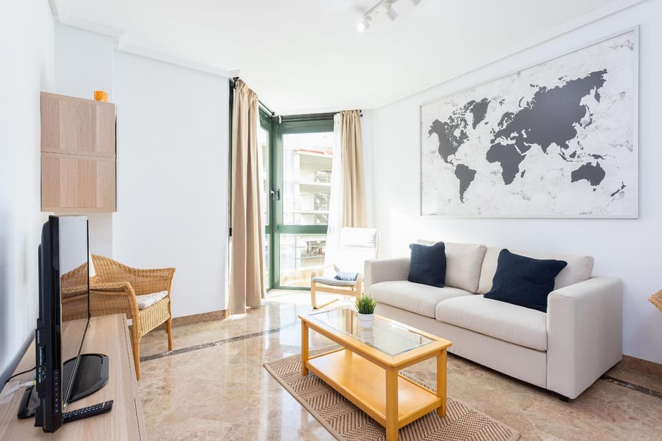 Communal lounge/ TV room, TV and multimedia, Living room