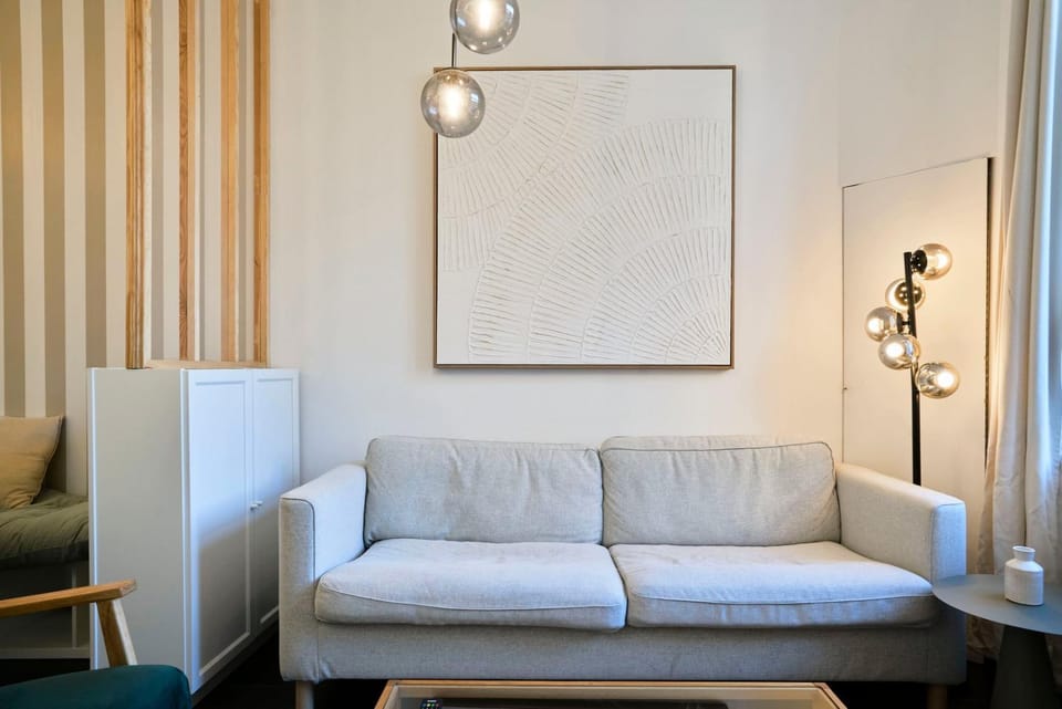 Renovated 3 bedroom house with terrace Bed and Breakfast in Flanders