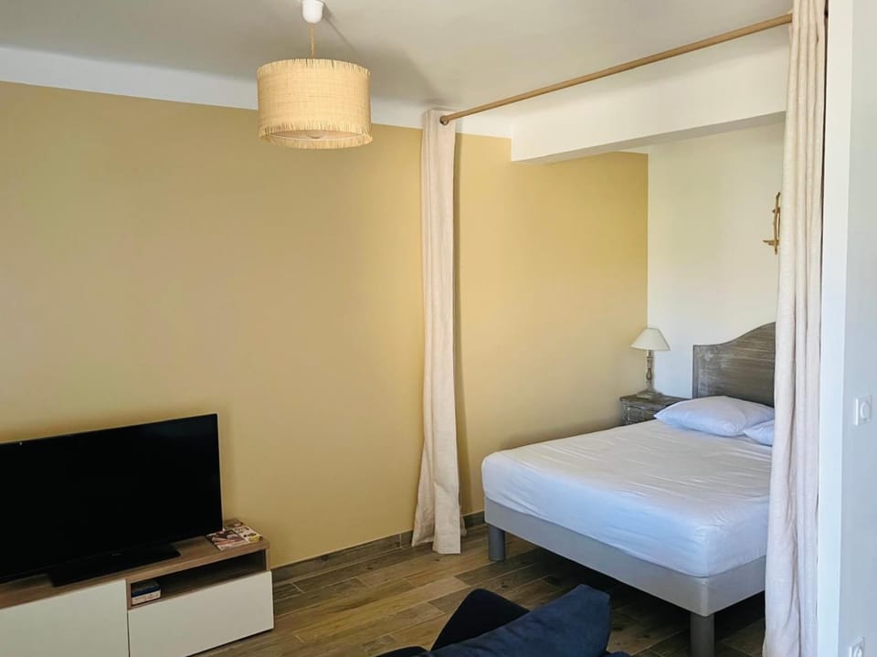 Carré d'or à 200 m de la plage des Lecques Apartment in La Cadière-d'Azur
