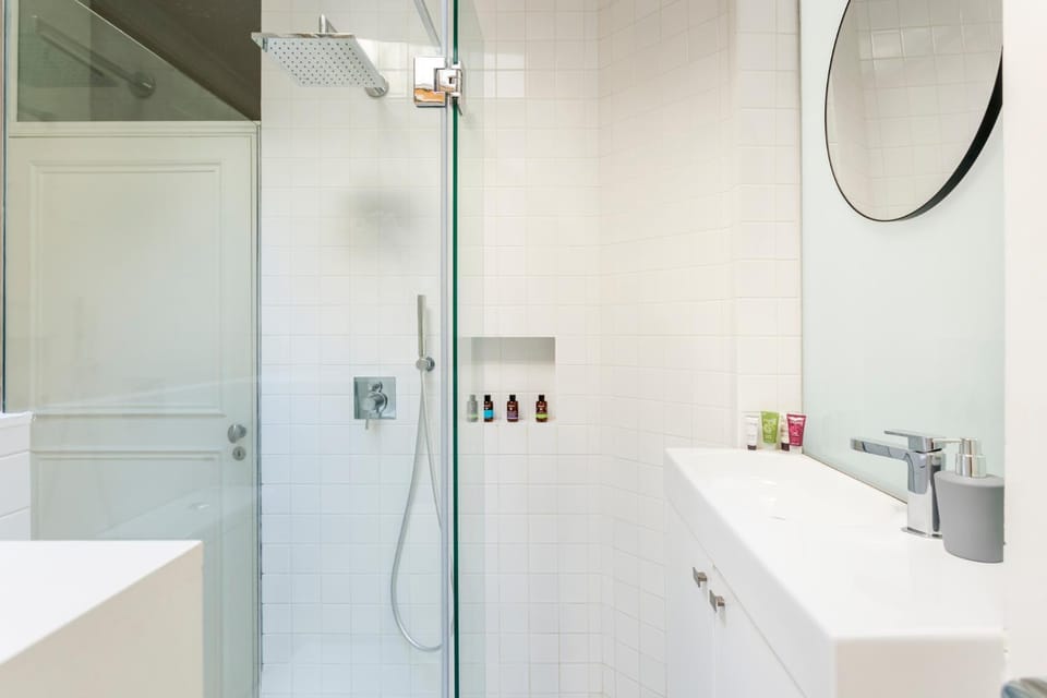 SLEEPOO - Fabulous 8 Apartment in Paris