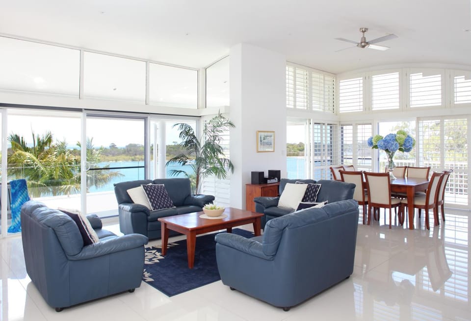 Noosa Quays Waterfront Accomodation Apartment in Noosa Heads