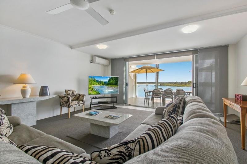Noosa Quays Waterfront Accomodation Apartment in Noosa Heads