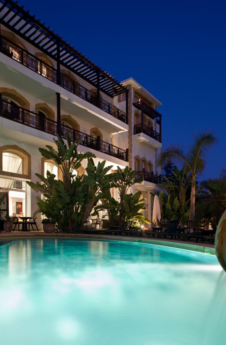 Facade/entrance, Swimming pool