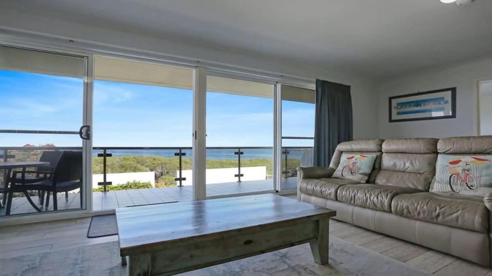 Quarterdeck 3 Apartment in Tura Beach