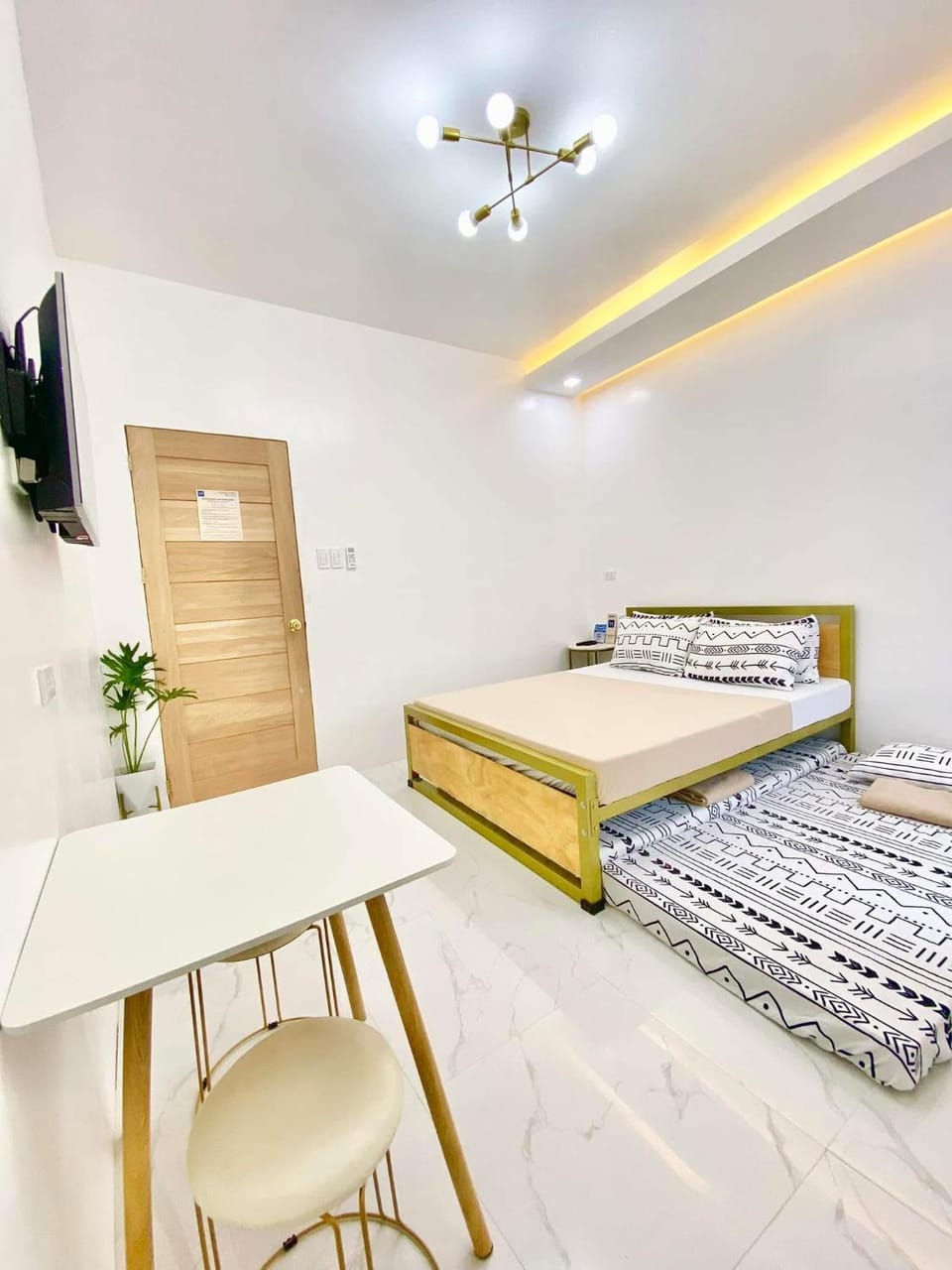 The Mansion - Olongapo Bed and Breakfast in Olongapo