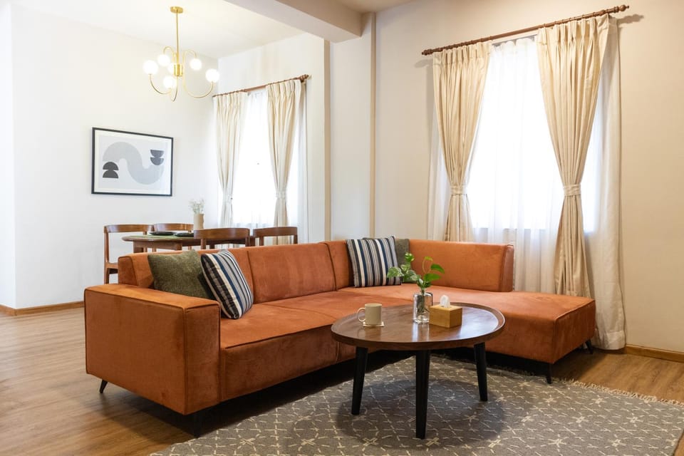 Living room, Seating area, Dining area