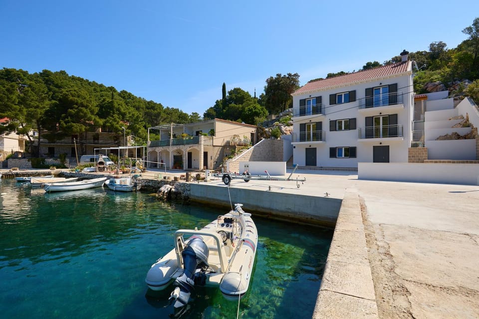 Green Lantern apartments Okuklje Apartment in Dubrovnik-Neretva County