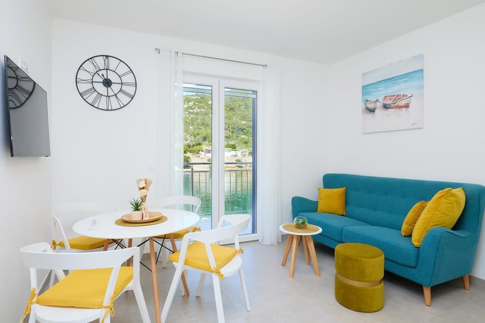 Green Lantern apartments Okuklje Apartment in Dubrovnik-Neretva County